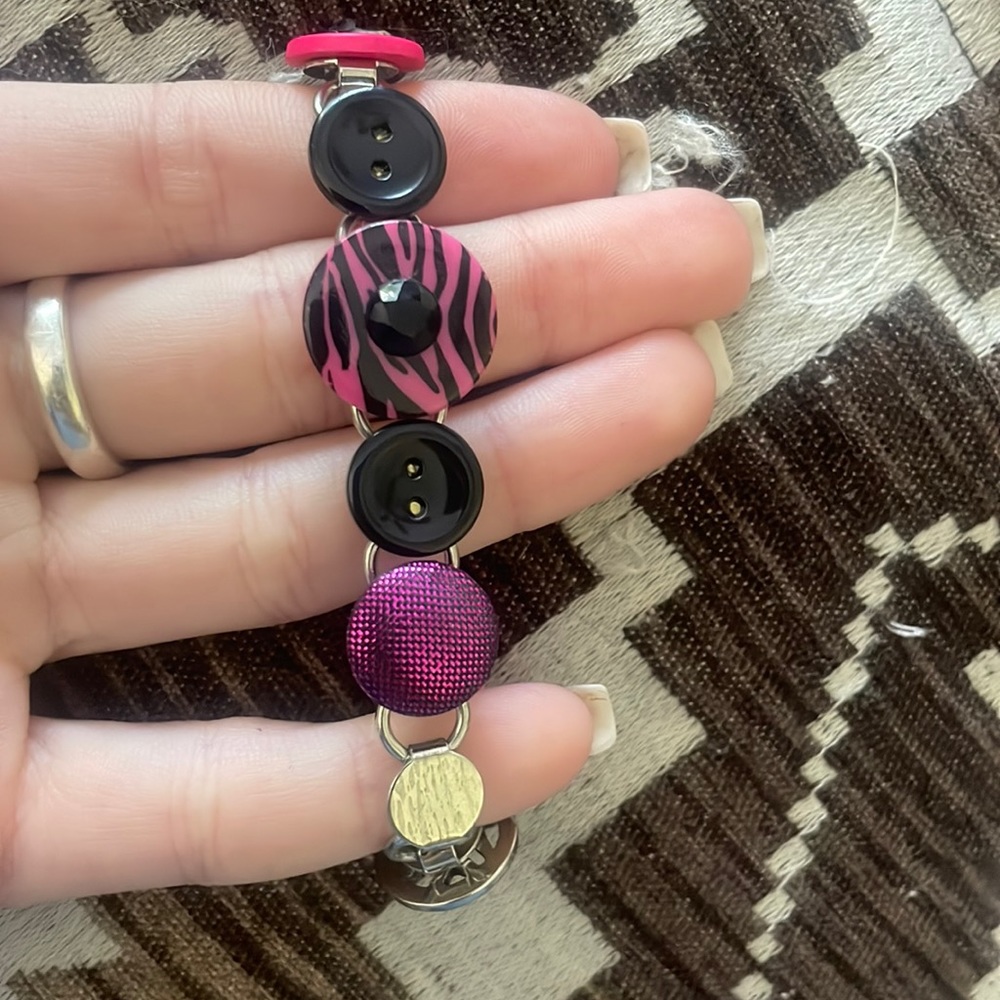 Kids pink bead bracelet